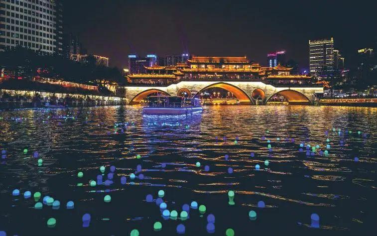 2024新春走基层丨夜游锦江解锁成都极致浪漫