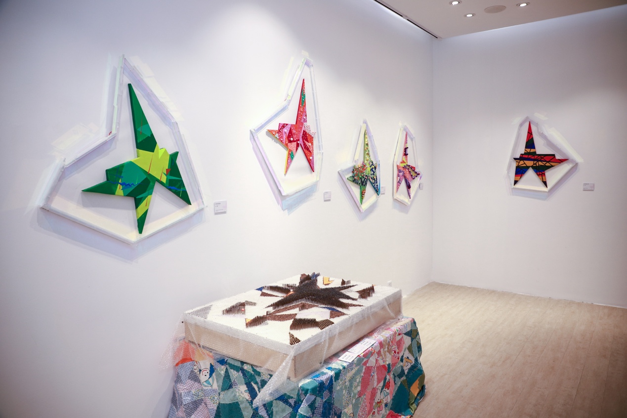 以星比心跨界艺术家沛翎个展我就是那颗星