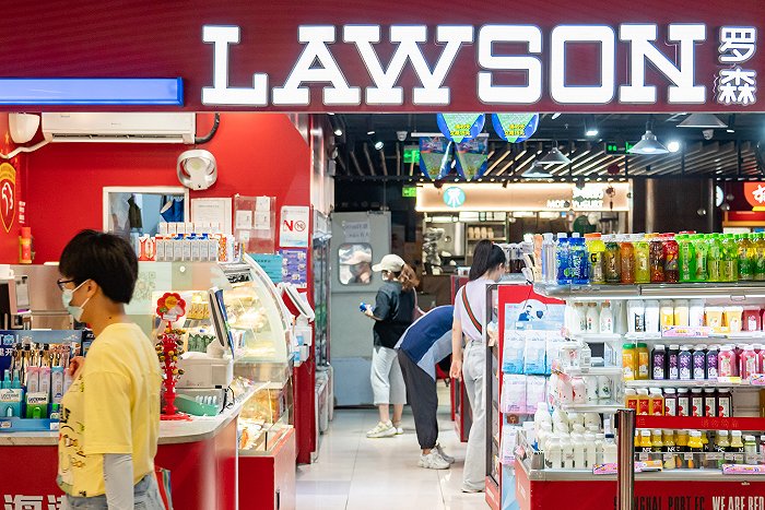 同时,根据ccfa数据,2022年在日系便利店中,罗森是门店增速最快的品牌