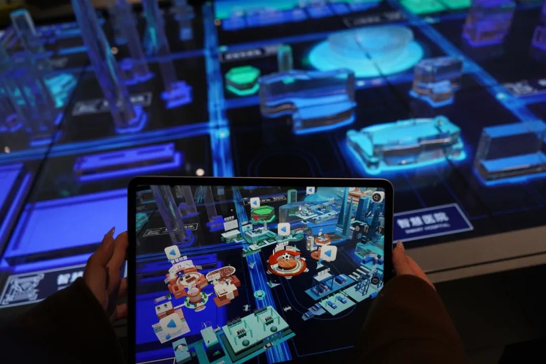 2035年的上海什么样在顶流地标玩转5dvr元宇宙