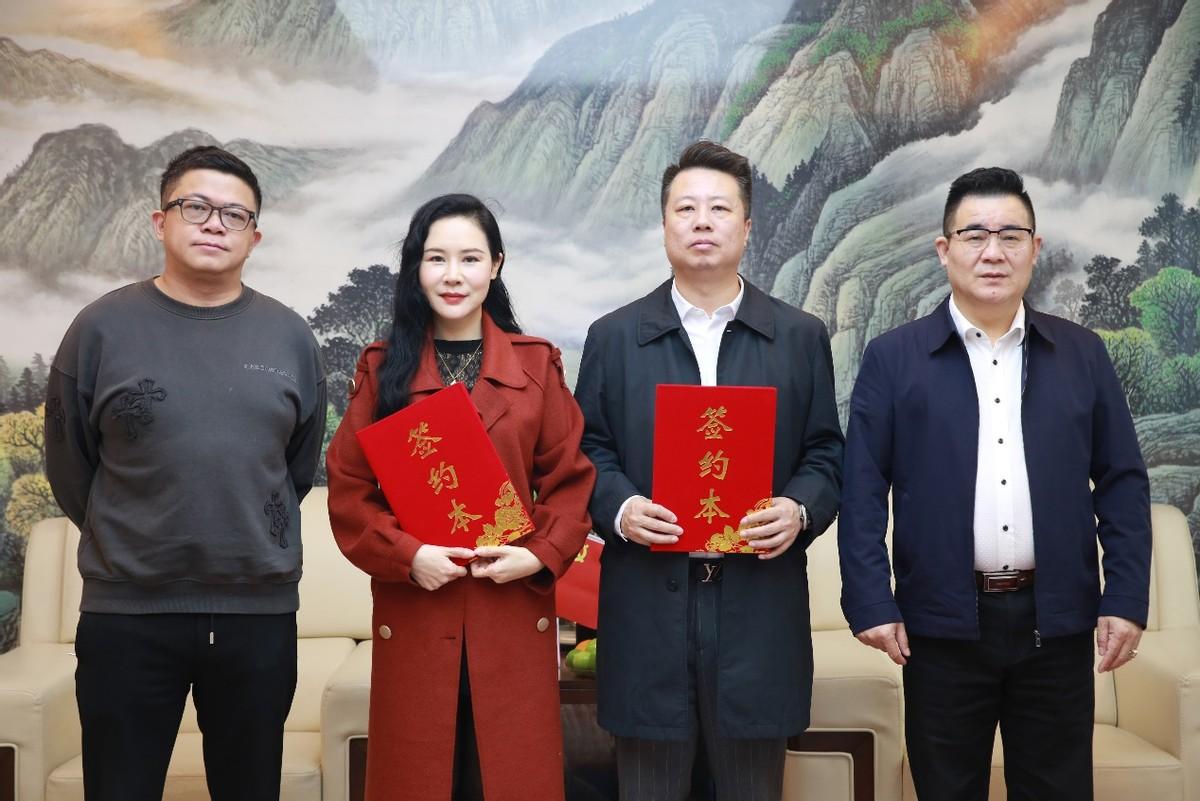 领信资本华南区董事长,中国华信会会长刘立辉先生在签约仪式上致辞,他