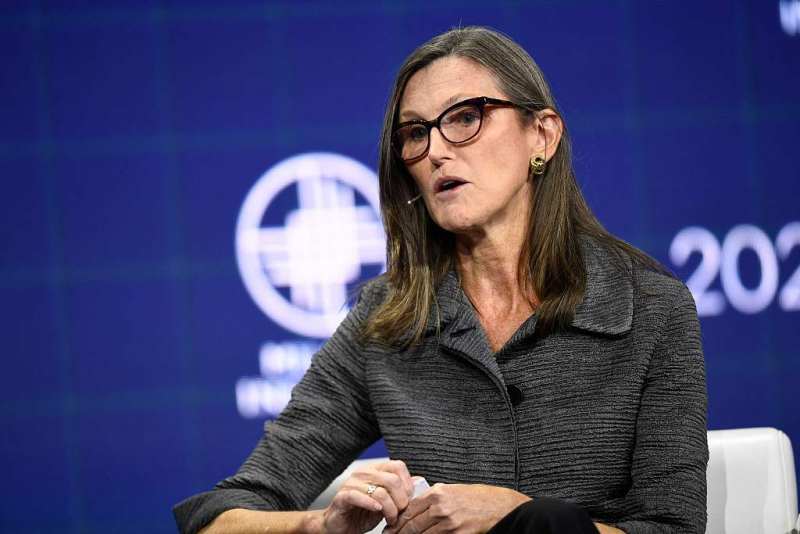 图片来源:视觉中国连续五个季度抛售英伟达,"木头姐"