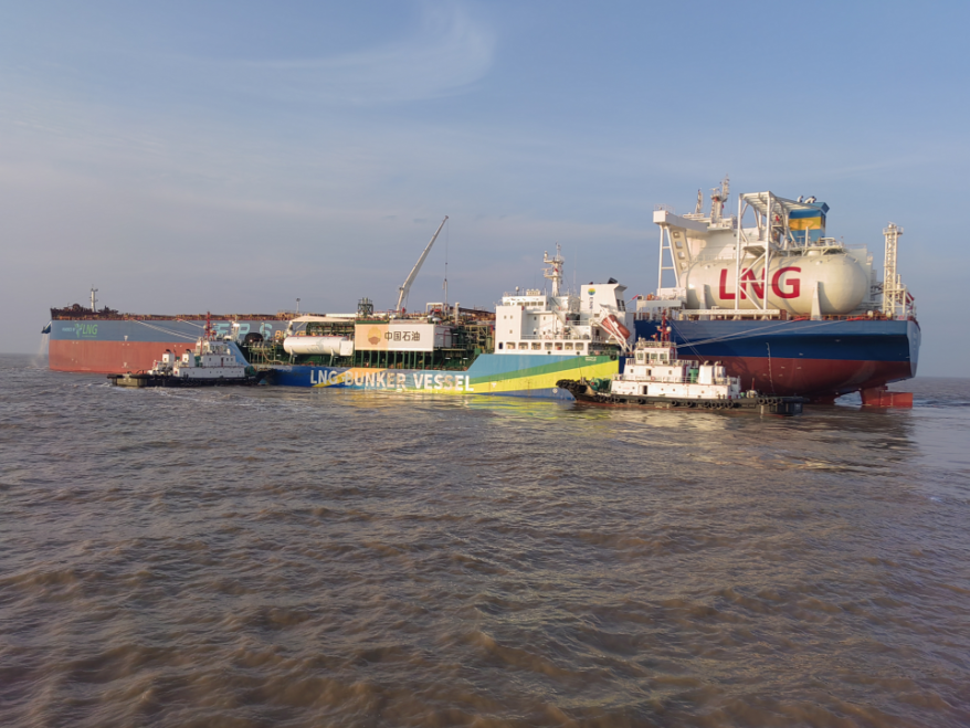 新年第一船舟山完成新年首单lng加注业务航运界