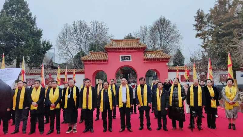 全球瞩目中华张氏总会拜谒医圣张仲景