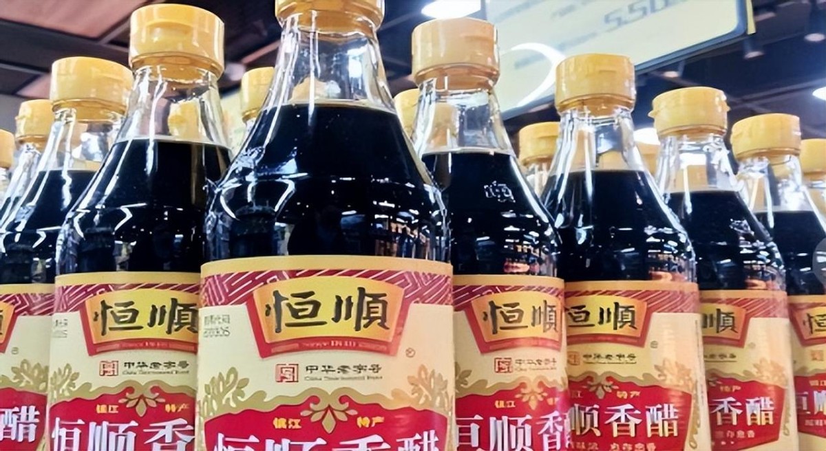 恒顺醋业一心想效仿海天味业,谋求向"恒顺味业"跨越,公司董事会更是将