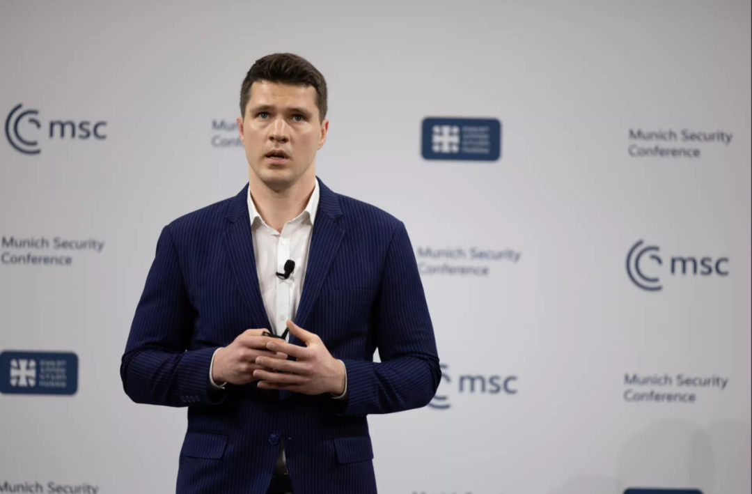 mei guo副总统讲排面这次慕安会,mei guo副总统哈里斯到了会议现场并