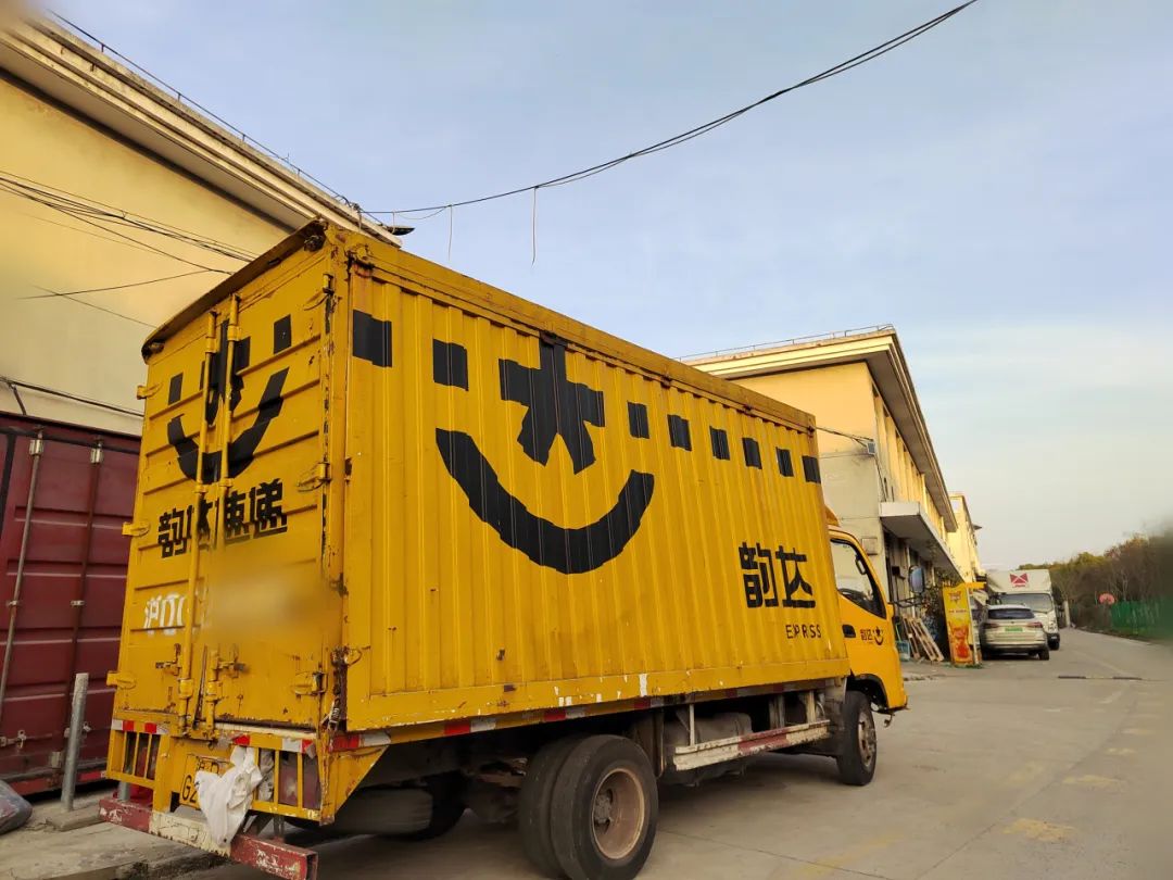 擅自不送货上门最高罚3万元快递员光打电话确认一天要花10小时