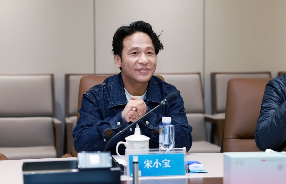 国内著名小品影视演员宋小宝一行到访翰宇参观交流