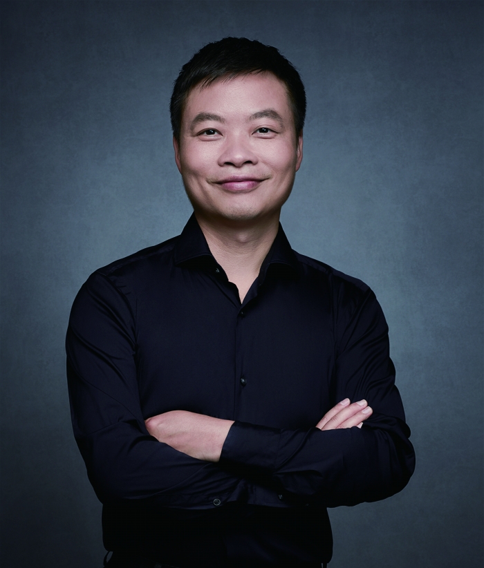 全国人大代表,小鹏汽车董事长兼ceo何小鹏:加快开展飞行汽车产业顶层