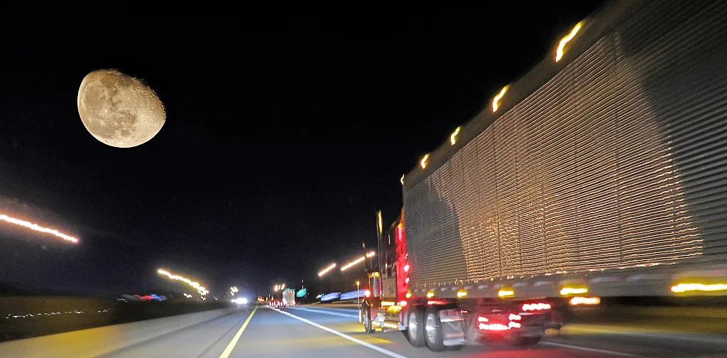 人生感到困顿时看看这些硬核货运女司机如何开出重围