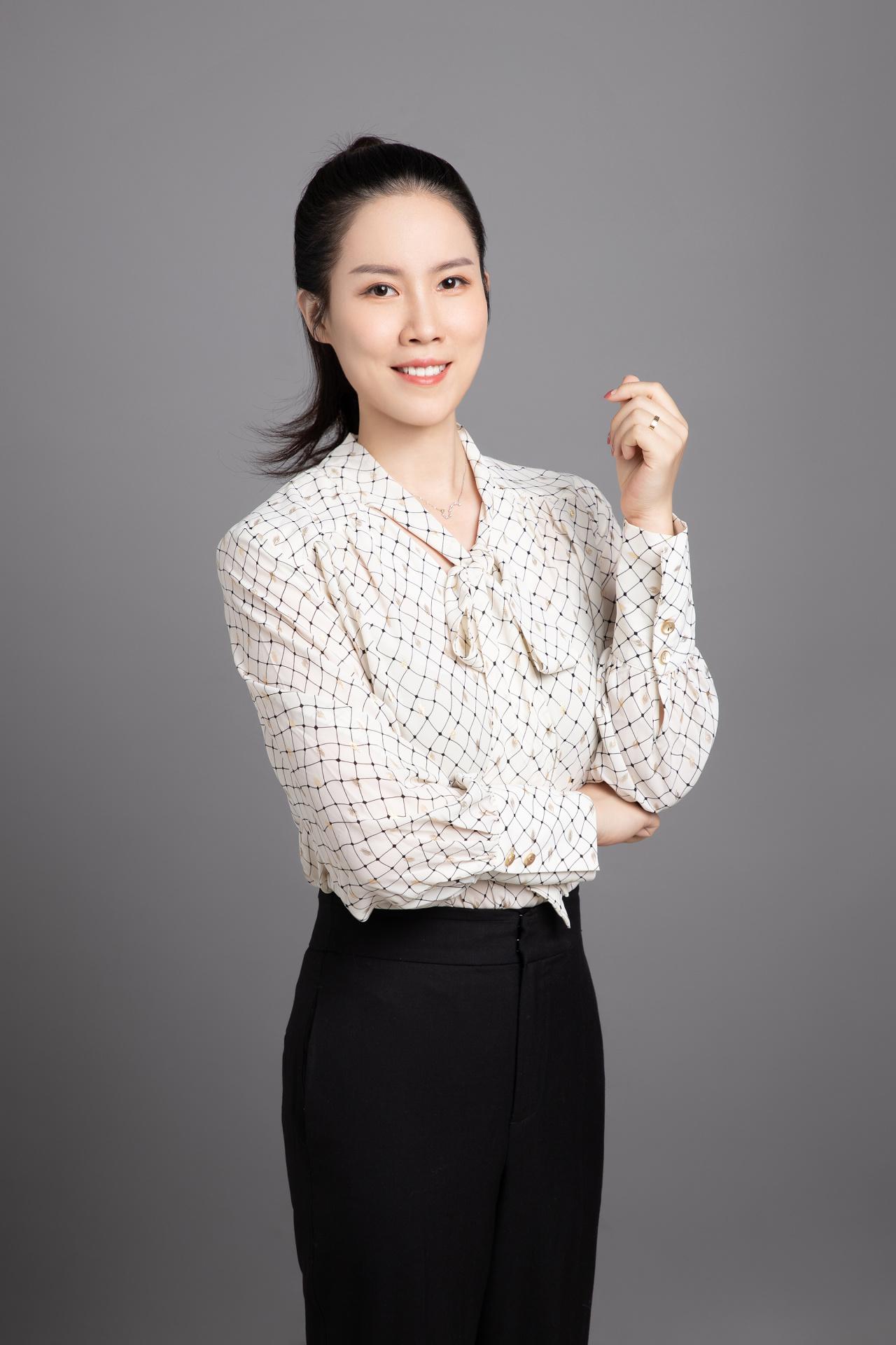 倪莉莎【部分在管产品】华富基金固定收益部副总监,基金经理.