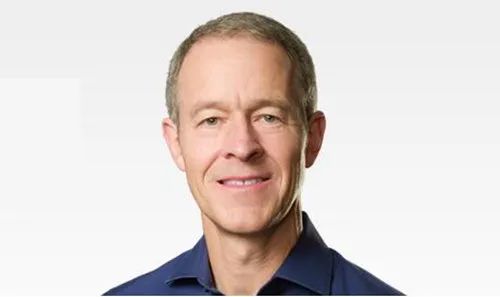 外媒称至少有3名苹果高管可接班库克出任ceo