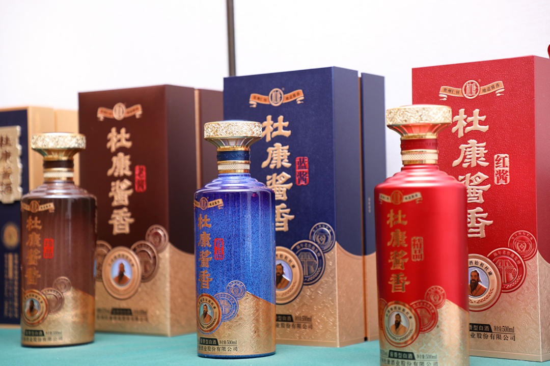 于酒业家首发的权图酱酒工作室《2023-2024年度中国酱酒产业报告》