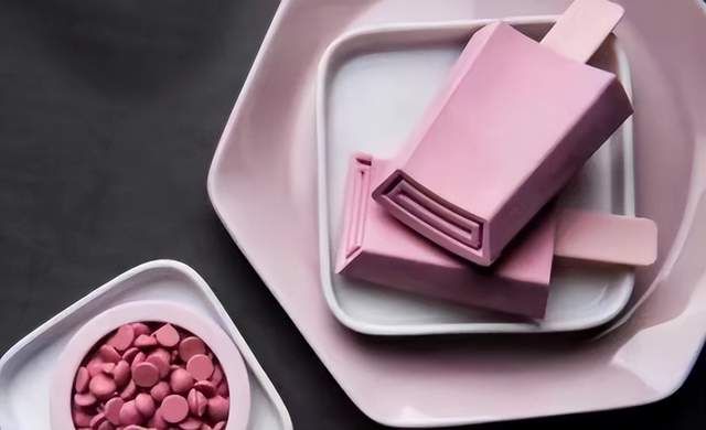 2018年双十一推出的"厄瓜多尔粉钻"系列,用的是厄瓜多尔稀有粉色可可