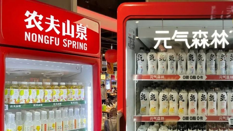 沸腾的山泉沉默的森林
