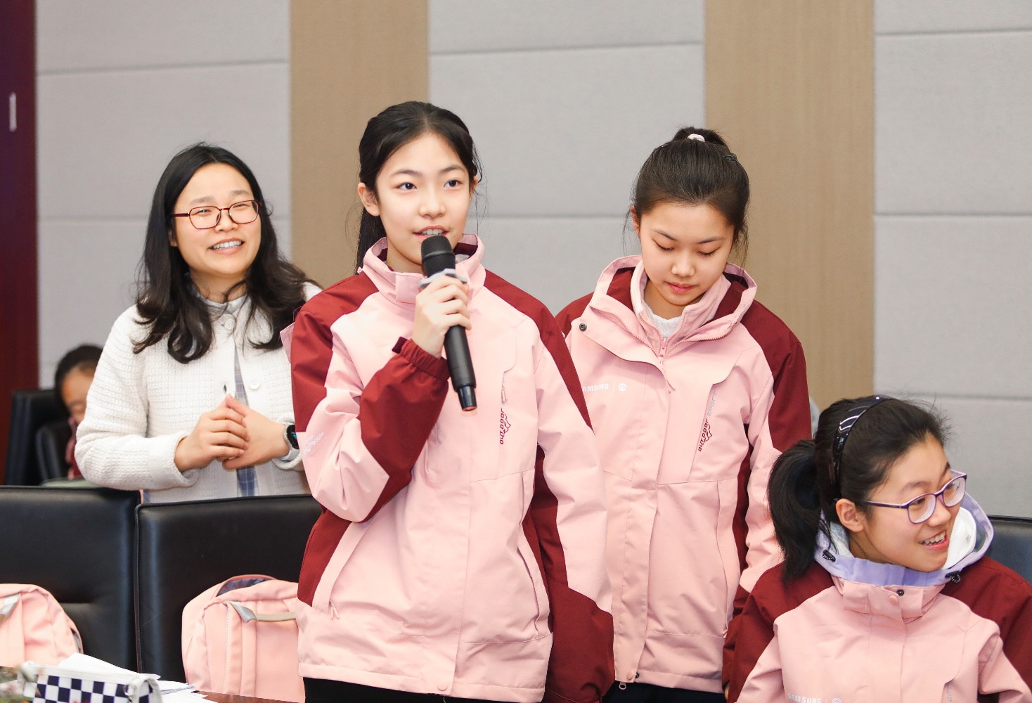 科技星芒下的女性青春力量三星stemgirls的探知之旅