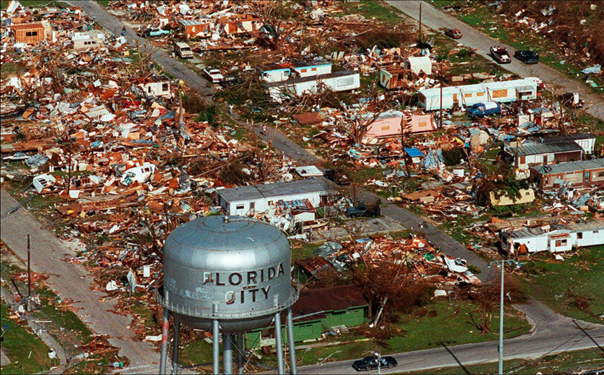 一位名叫凯伦·克拉克的波士顿研究员是唯一预见到这个天文数字的人.