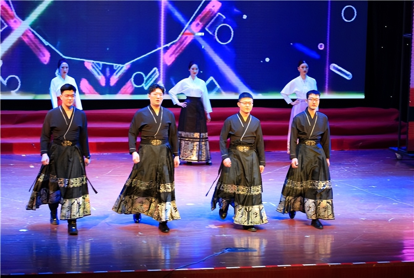 分行举办庆三八"工行员工大舞台"员工风采展示活动_财富号_东方财富网