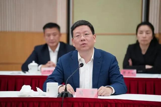 上海突发周军被双开