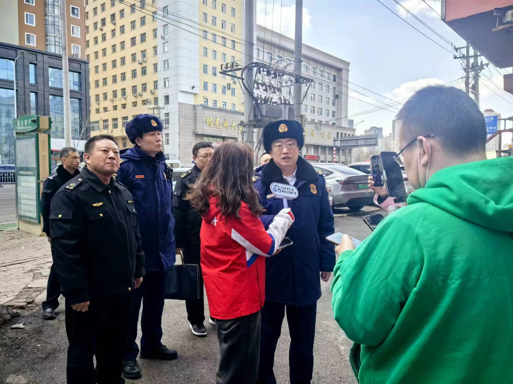 消防产品展示区,通过发放"3·15消防产品鉴别小技能"宣传单,手提袋