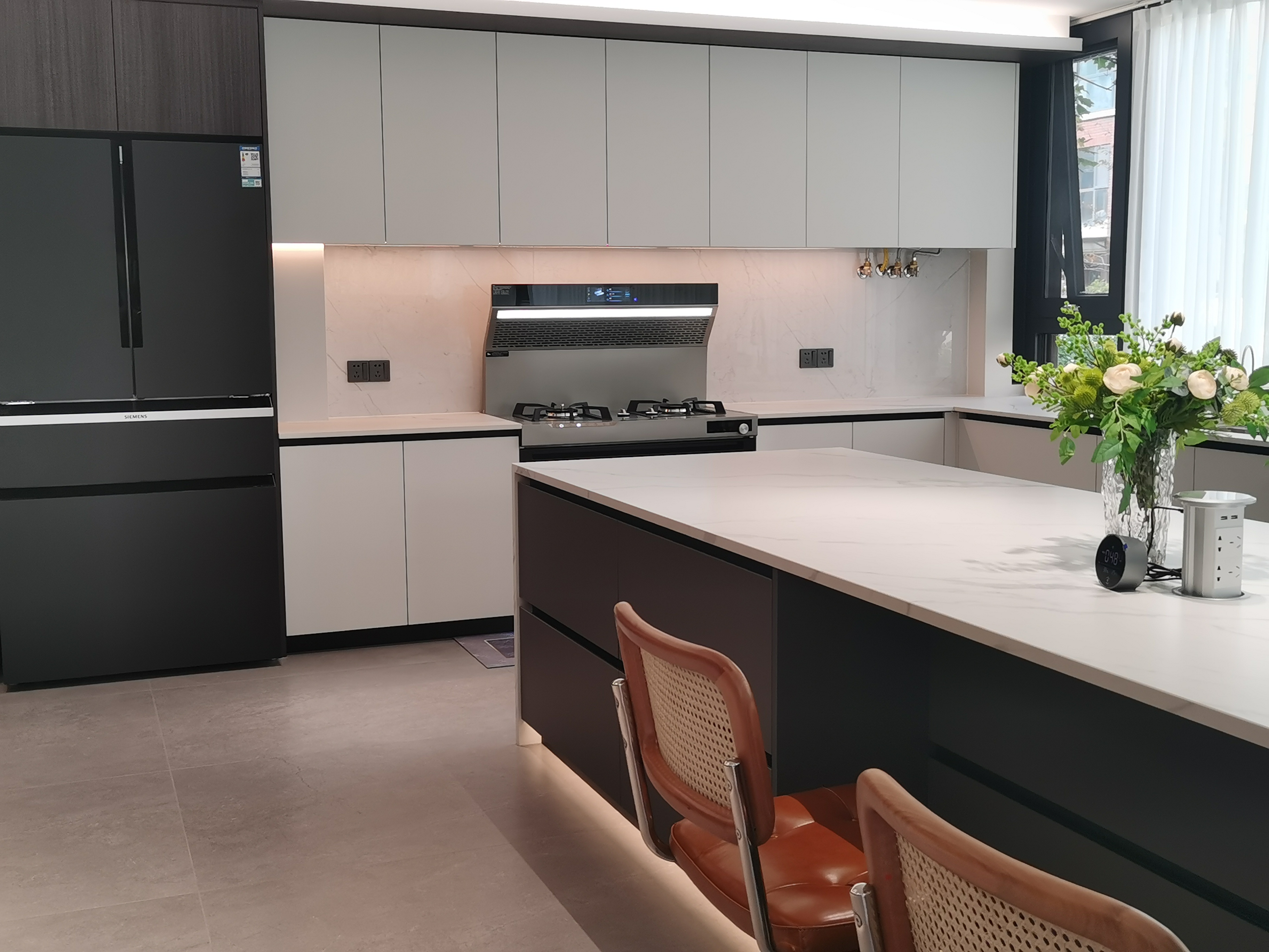 集成灶口碑呈现两极化为何这个品牌能越战越勇