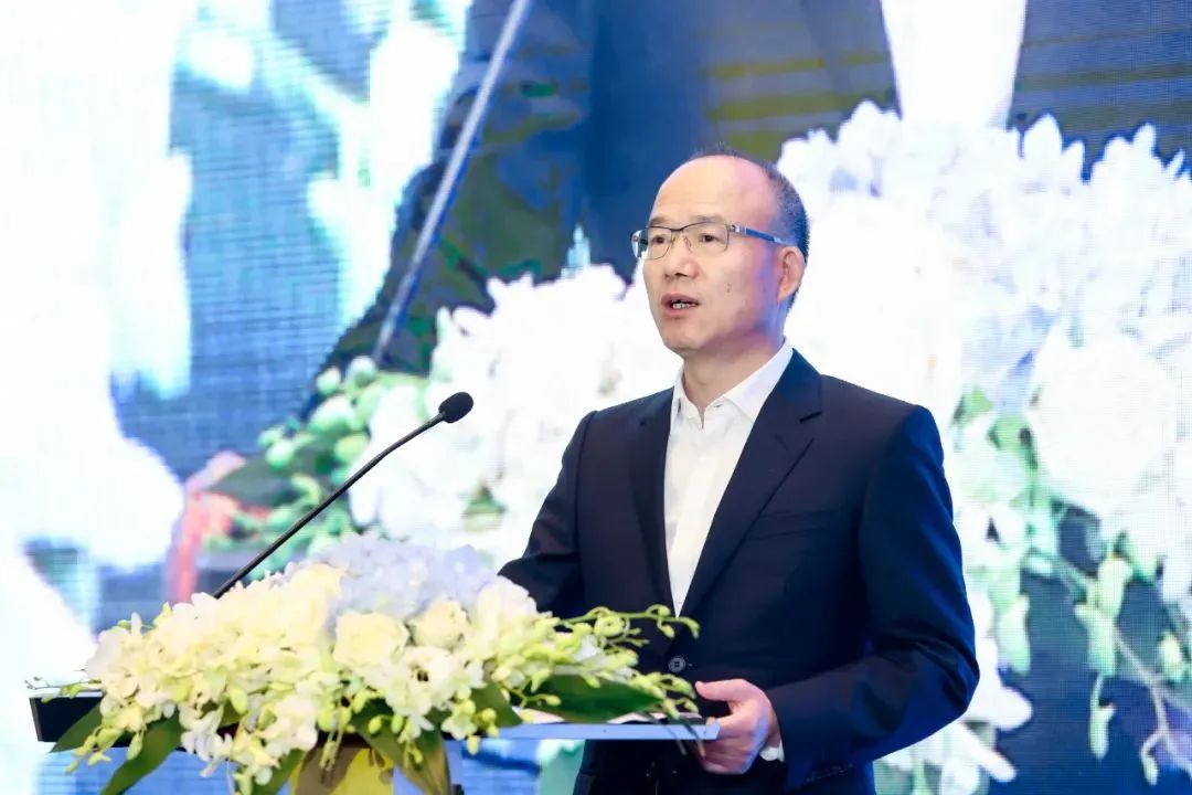 郭广昌旗下公司法定代表人变更复星金服公众号已被停止使用