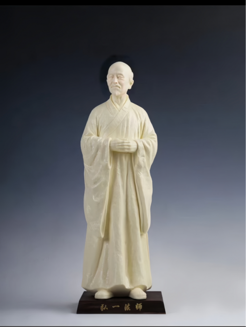 陈新发白瓷雕塑技艺非遗传承人坚守瓷雕技艺三十载