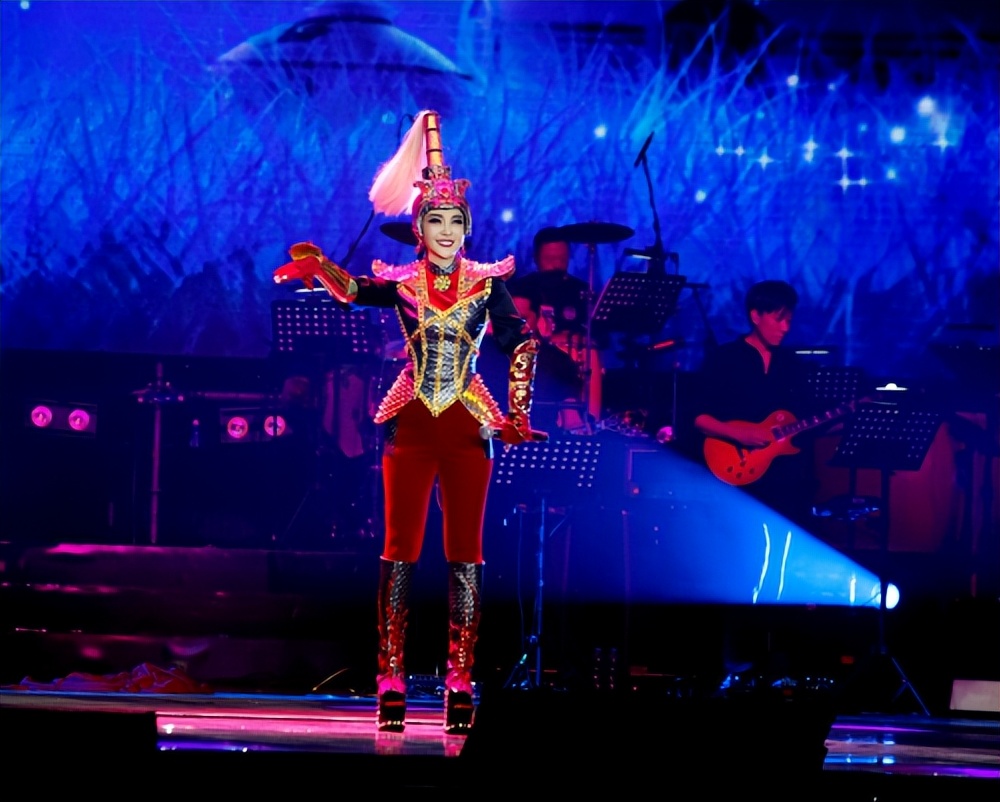 乌兰图雅的套马杆一听就很燃情