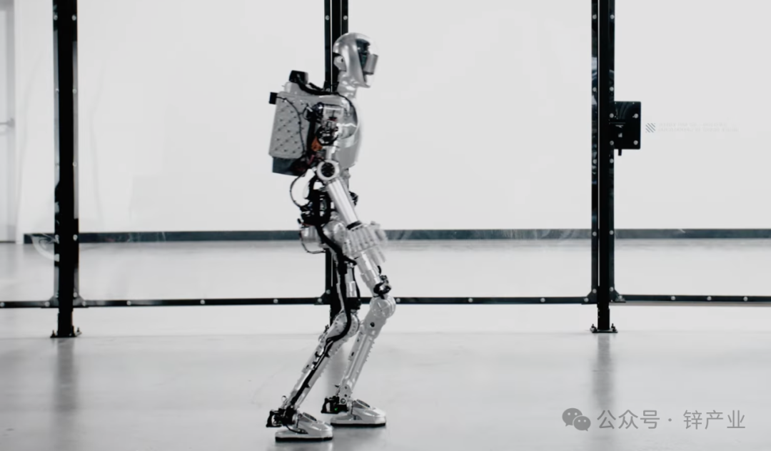 被黄仁勋请上台的10位机器人