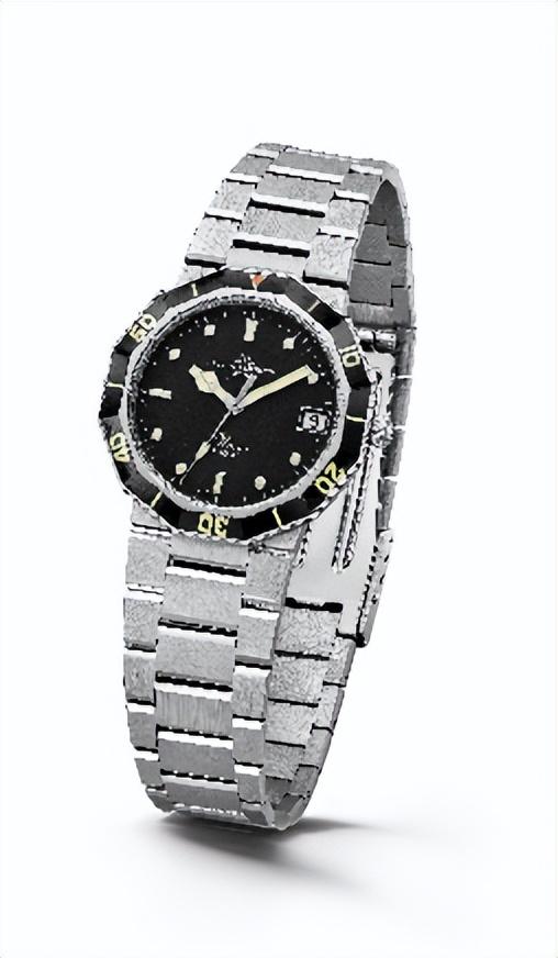 名士表深圳前海壹方城精品店隆重揭幕   首次展出汉伯顿polyptyque