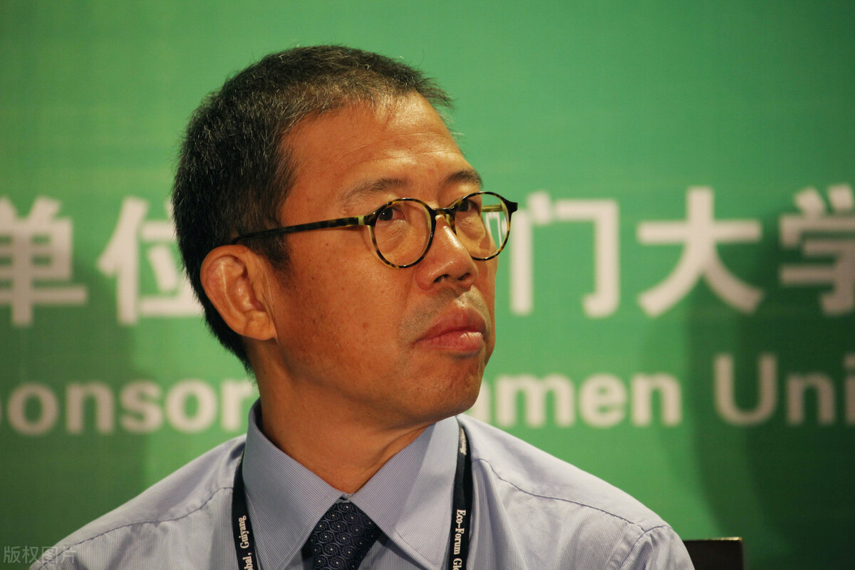 钟睒睒是如何成为中国首富的?