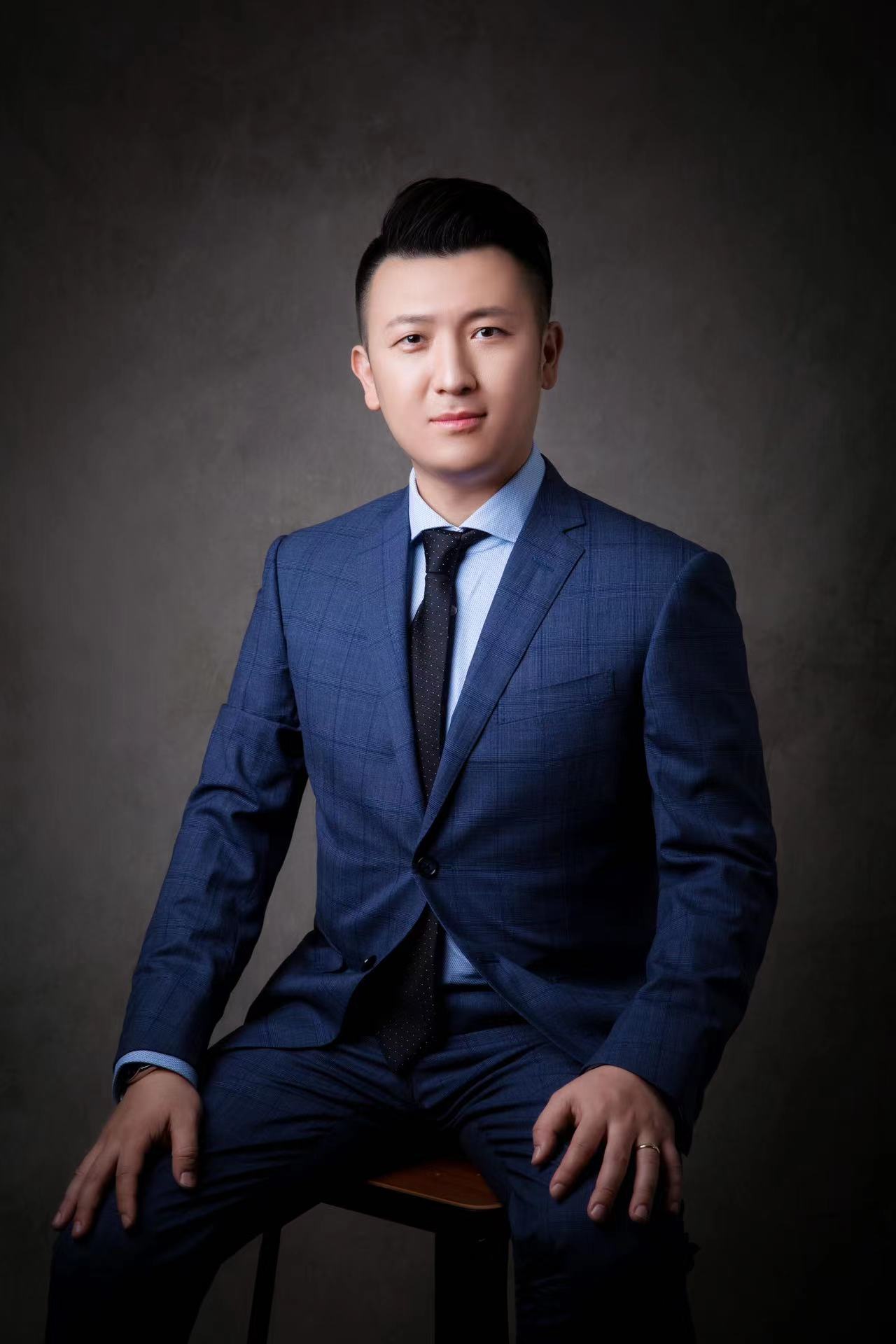 专访东兴基金司马义买买提债券最大的风险来自流动性在市场中要保持