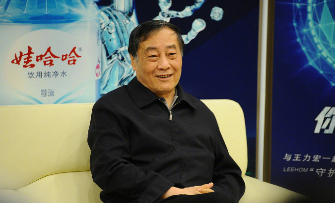 首富首善农夫山泉钟睒睒四度问鼎中国首富却从未登过慈善榜