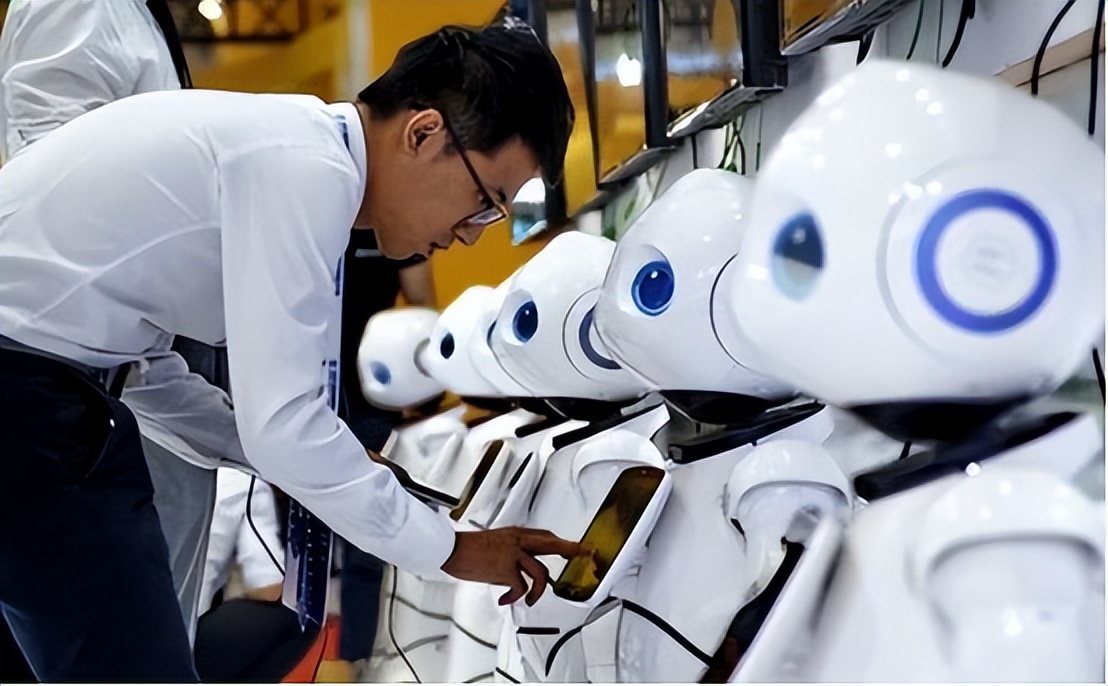 国产机器人第一龙头打破技术垄断38亿基金增持实现弯道超车