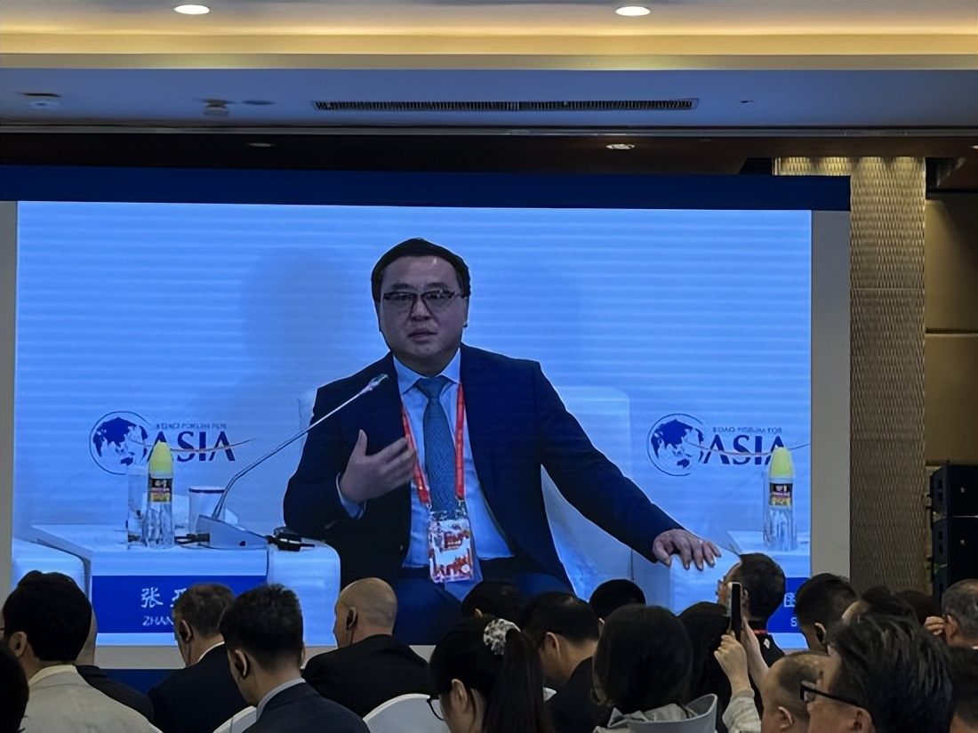 中国工程院院士张亚勤:无人驾驶的安全性比人类驾驶的安全性高n倍!