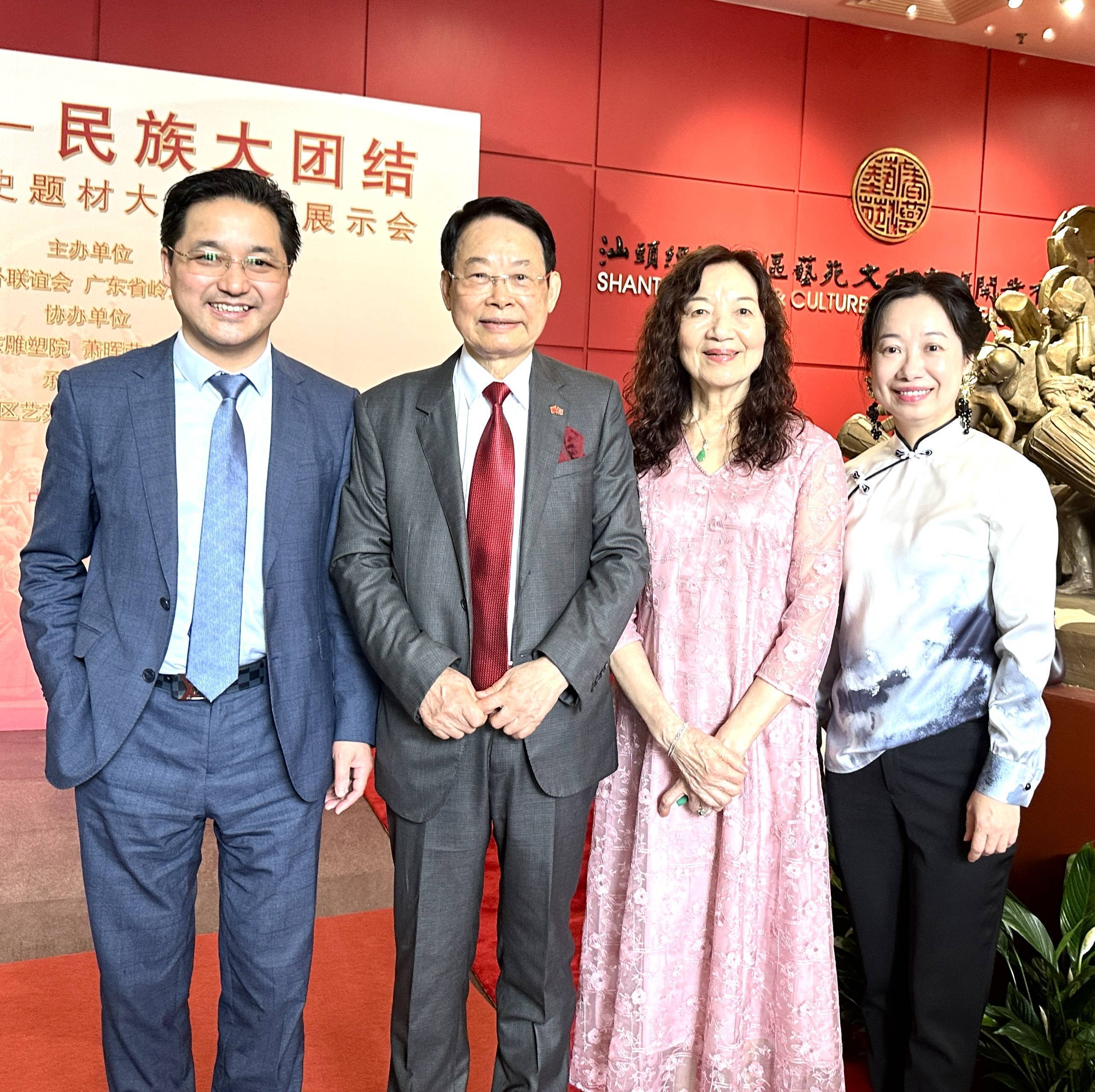 鼓舞民族大团结作品展示会在广东汕头隆重举行