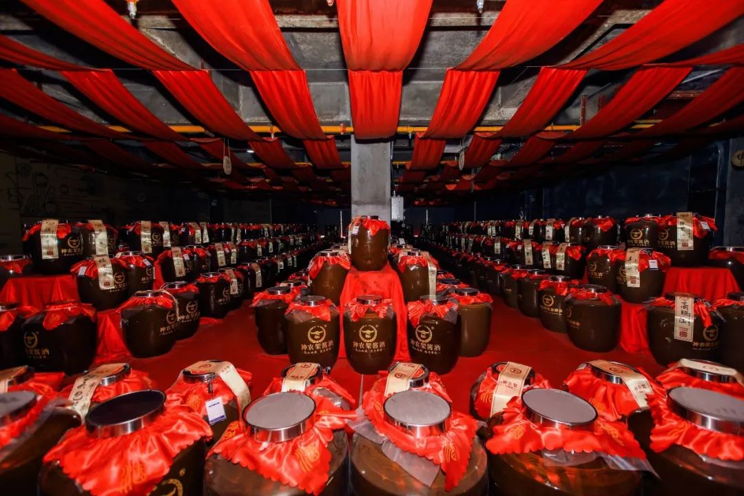 匠心独运,生态封藏,神农架酱酒封藏大典的惊喜"藏"不住了