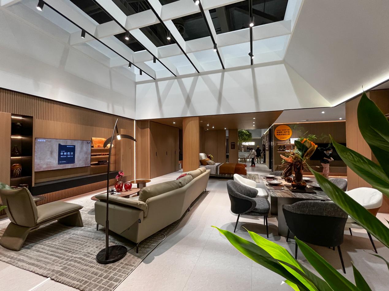 尚品宅配亮相第13届广州定制展ai引领陪跑共赢谱写商业新篇章