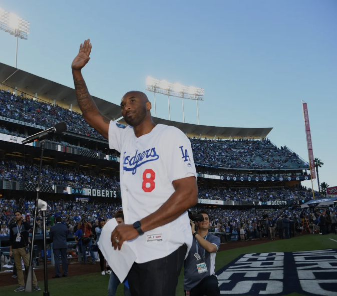 adidas推出crazy8la道奇队配色球鞋