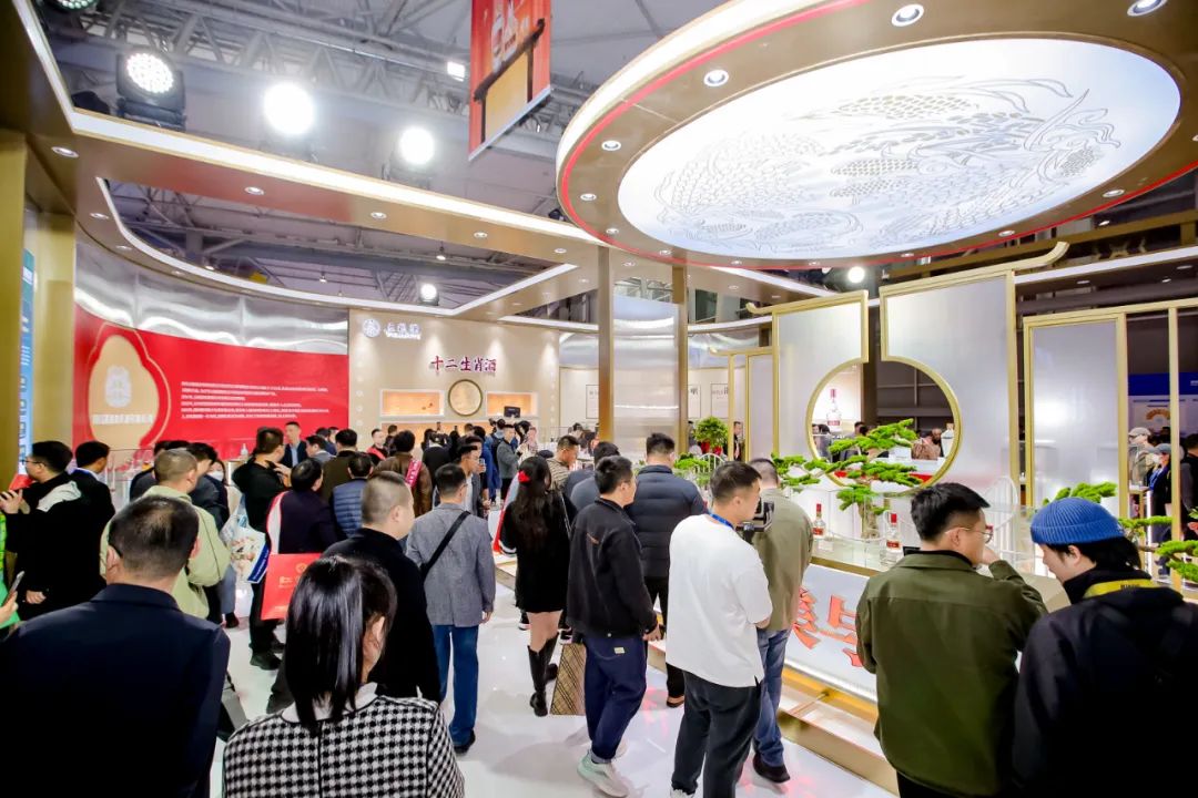 首页>创作中心>正文> 与此同时,五粮液世纪城天堂洲际酒店展厅同样