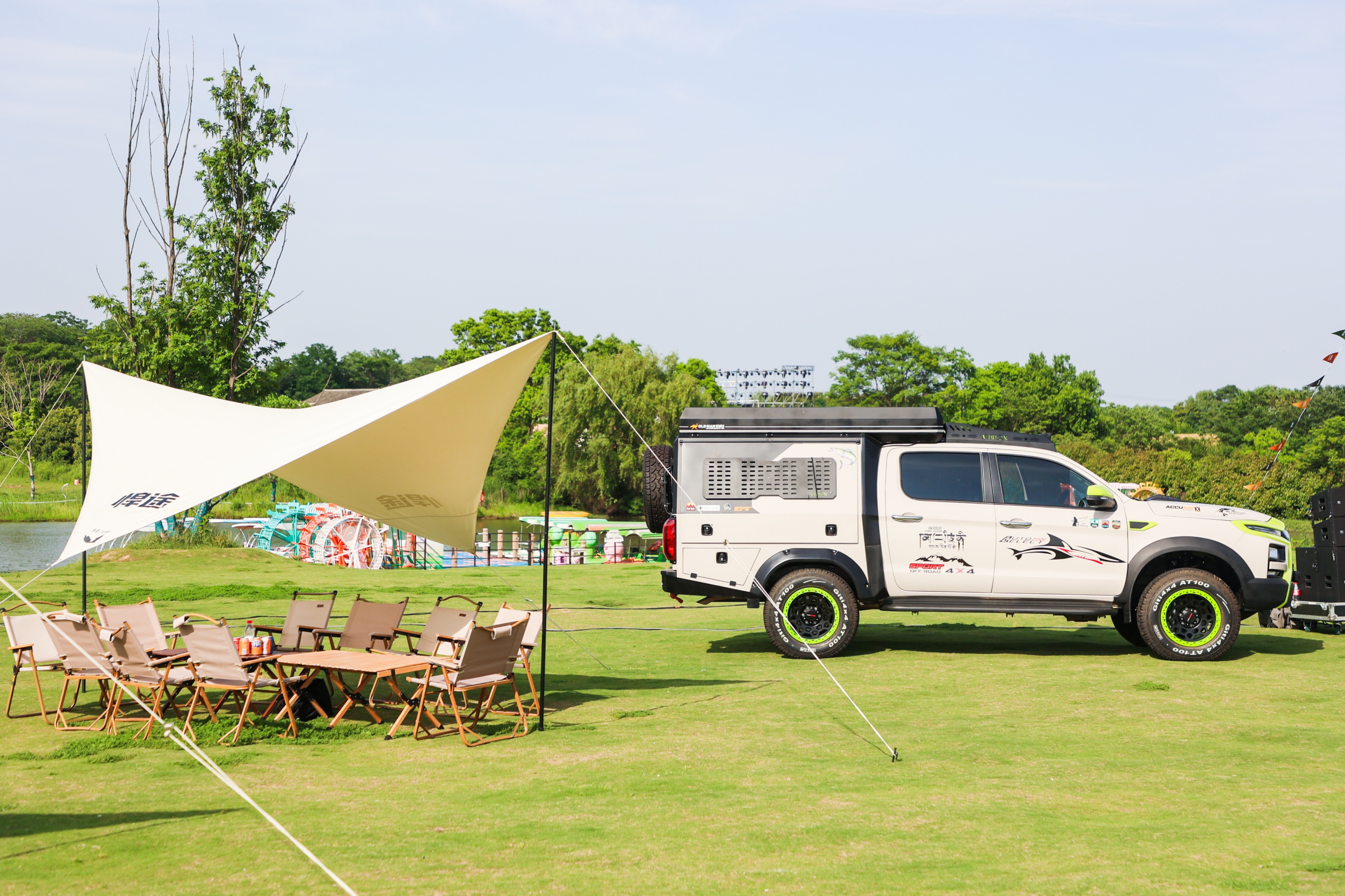 看惯了城市的车水马龙,不如开上江淮悍途宿营车,带着家人或好友去自驾