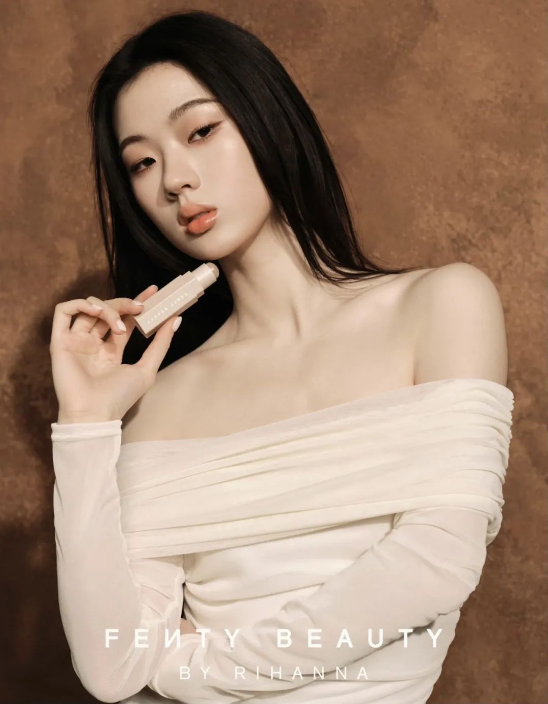 官宣蕾哈娜自创品牌fentybeauty布局中国大陆线下零售