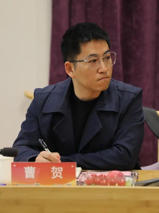大学材料学院科技发展中心主任张兵,研究员高海燕,熊定邦,曹贺博士
