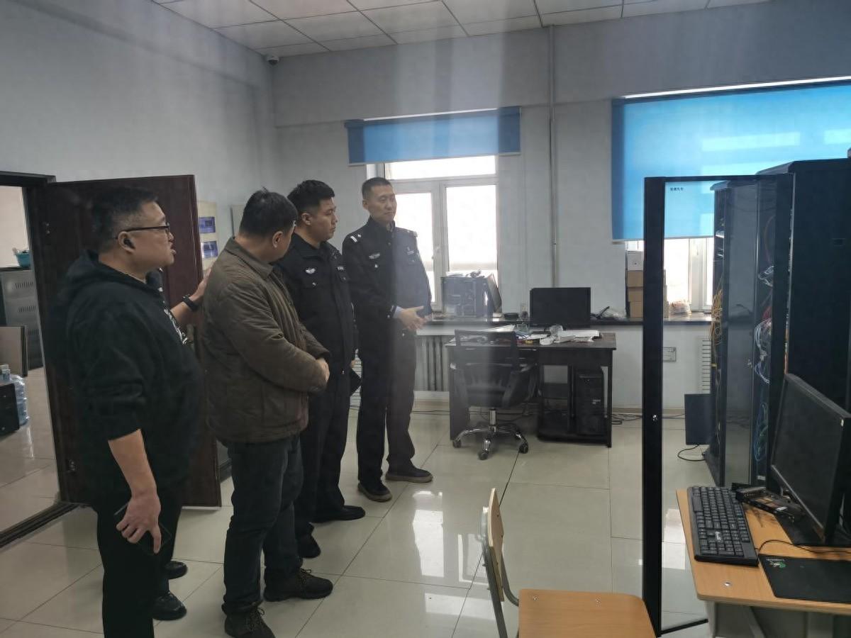 松北分局网安大队组织辖区高校网络安全负责同志开展研讨活动