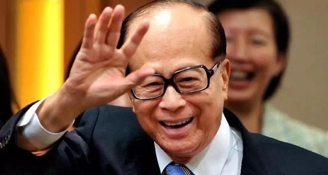 降价30抛售房产房价回到7年前李嘉诚在下什么棋