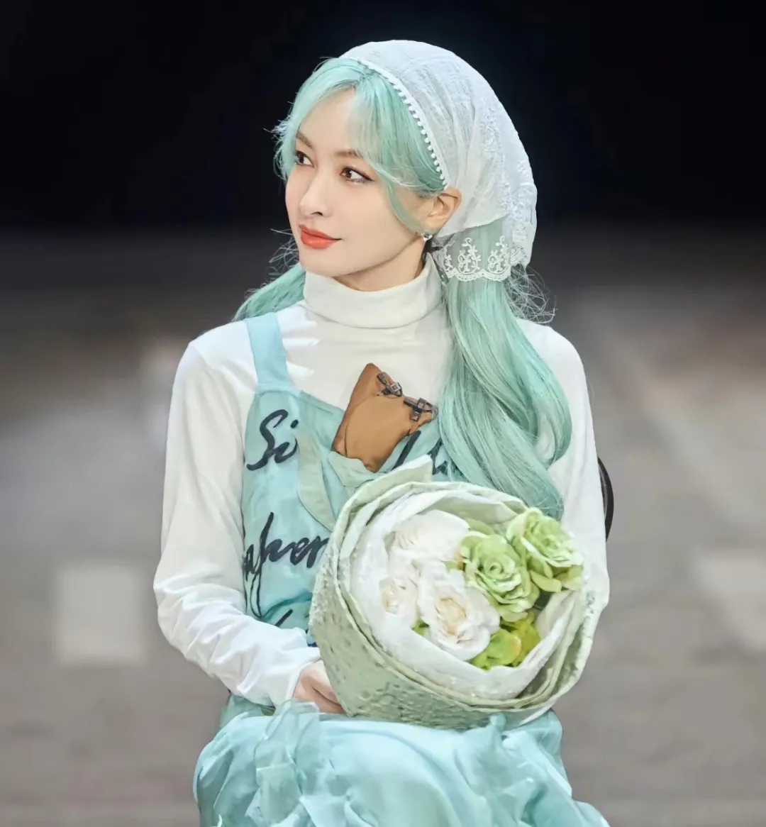 抖音女生被按头安利薄荷曼波