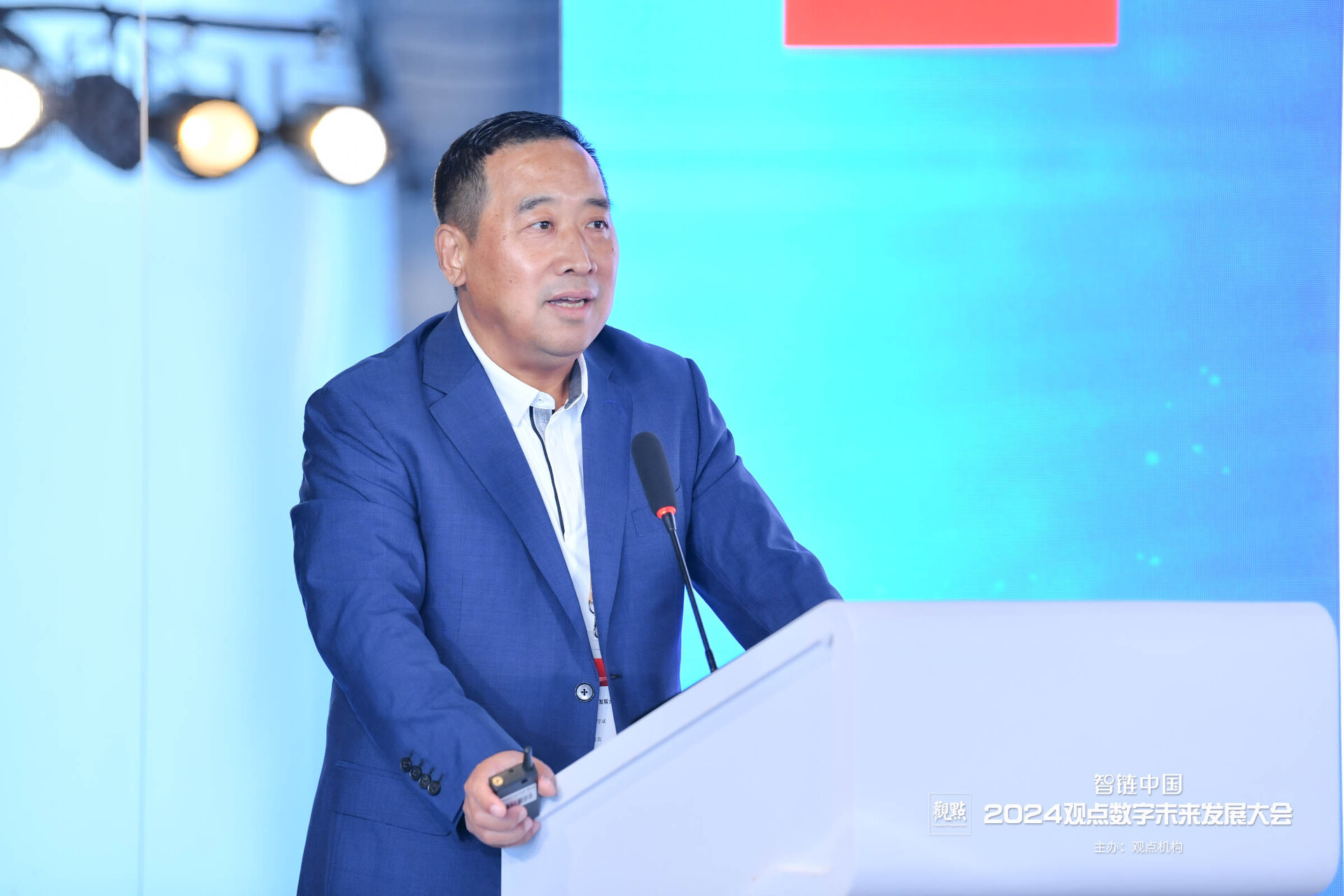 深圳恒车通停车服务有限公司创始人 唐学斌首先是智慧社区方面,这位