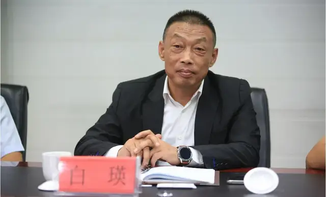 独家 | 老蒙牛人白瑛,执掌越秀辉山!