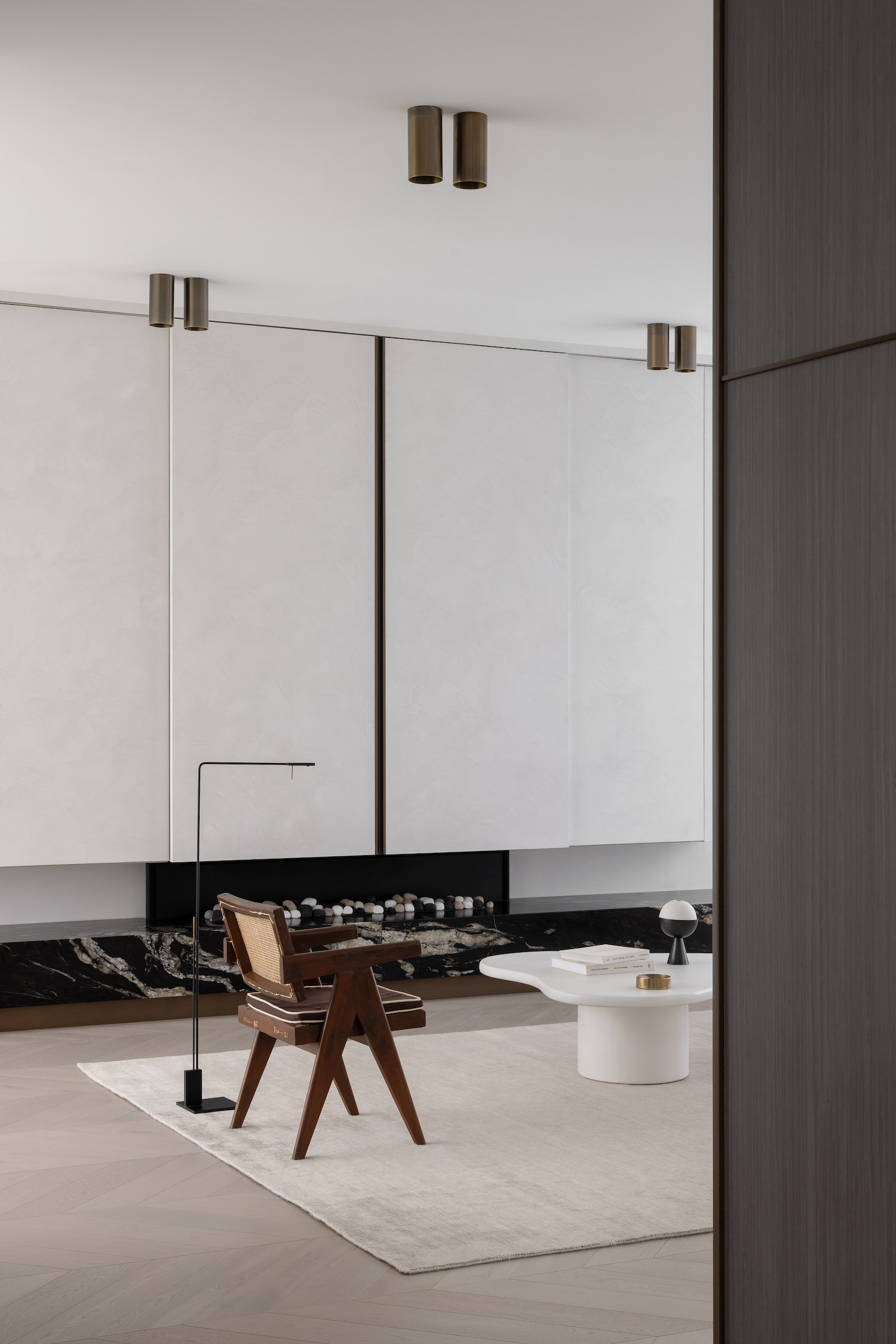 受到 james turrell 对光线和空间的巧妙运用的启发,studio-liu 精心