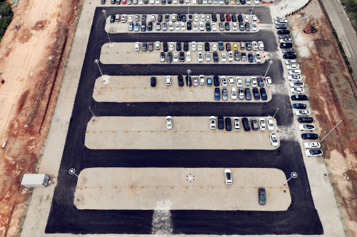 横沥地铁站新增大型临时停车场